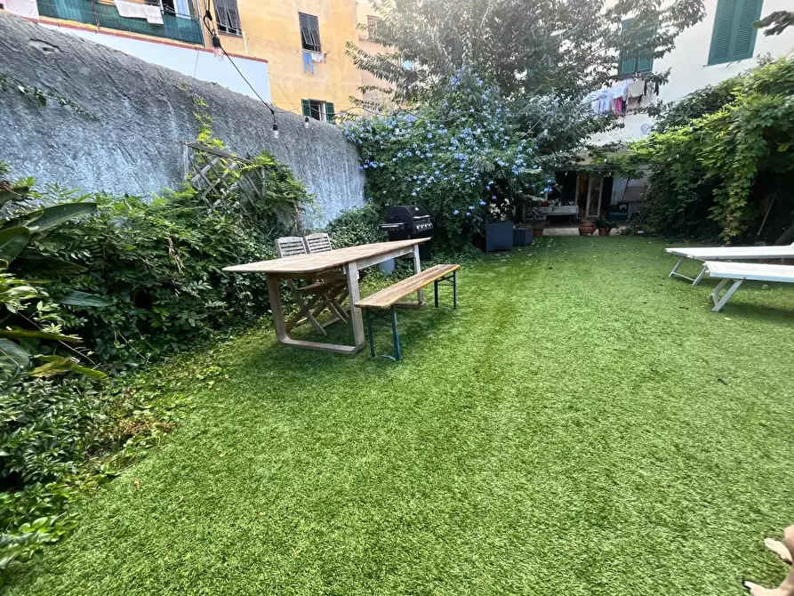 Immagine 3 di Appartamento in vendita  a Livorno