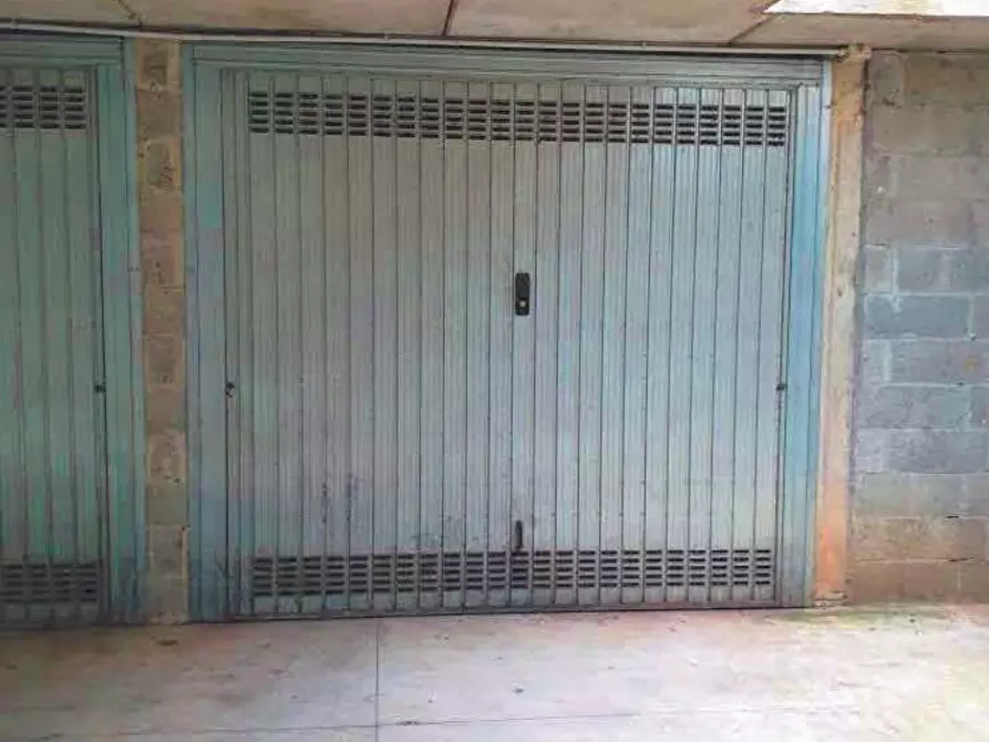 Immagine 2 di Garage in vendita  a Grezzago