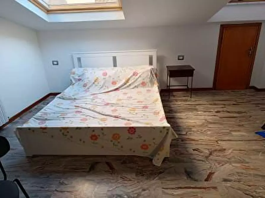 Immagine 9 di Mansarda in vendita  a Pisa