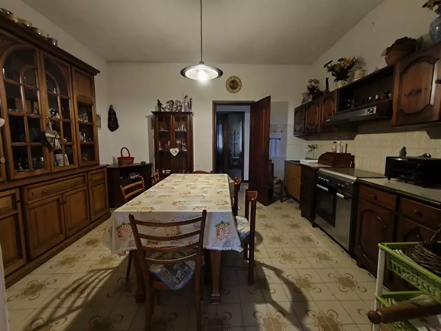 Immagine 10 di Casa indipendente in vendita  a Castelnuovo Magra