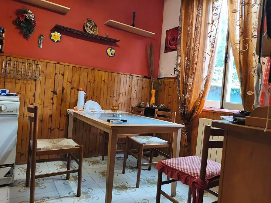 Immagine 5 di Casa indipendente in vendita  a Castelnuovo Magra