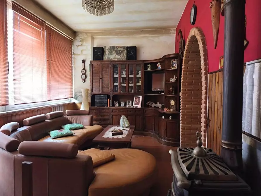 Immagine 11 di Casa indipendente in vendita  a Castelnuovo Magra