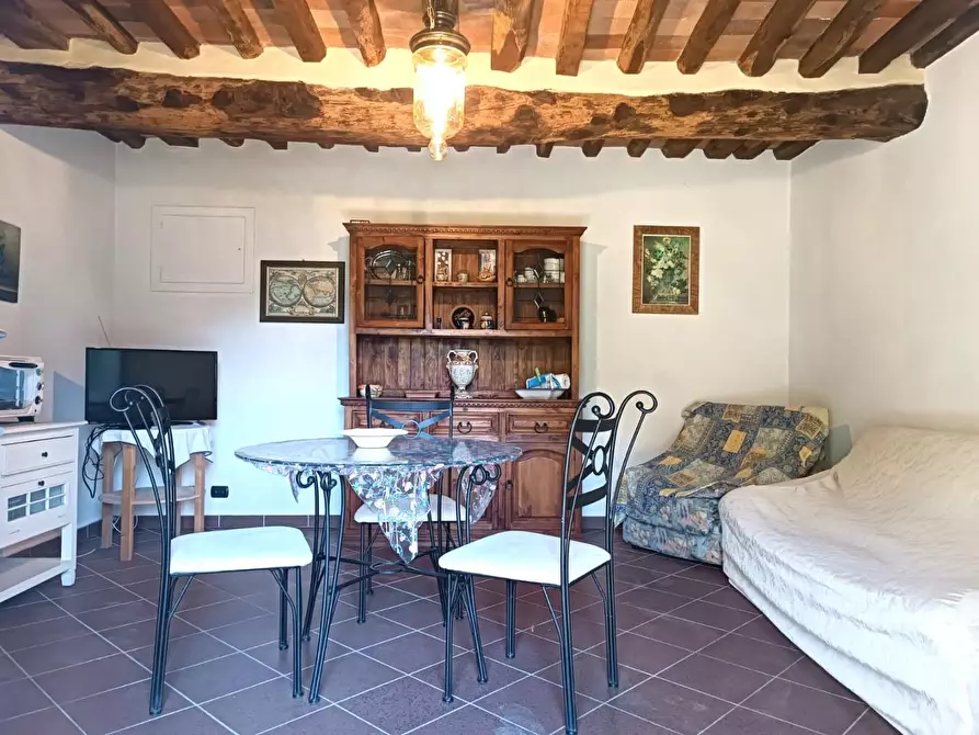 Immagine 2 di Appartamento in vendita  a Pescaglia