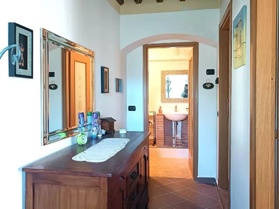 Immagine 10 di Appartamento in vendita  a Pescaglia