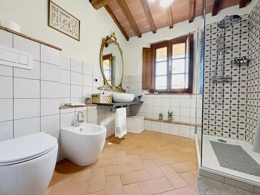 Immagine 22 di Casa colonica in vendita  a Buggiano