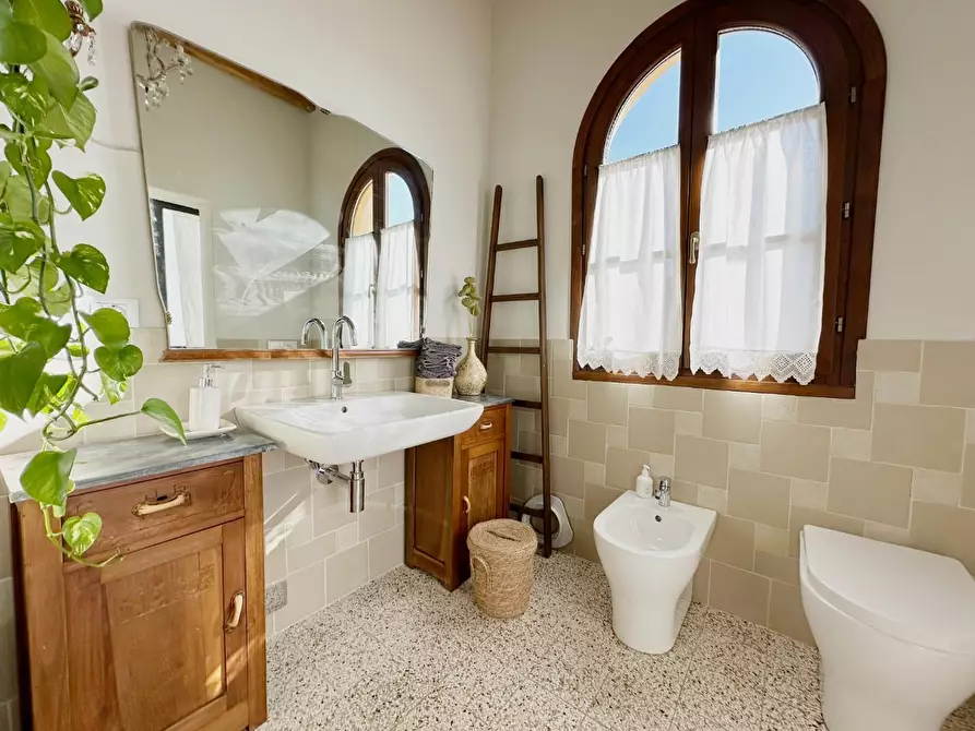 Immagine 14 di Casa colonica in vendita  a Buggiano