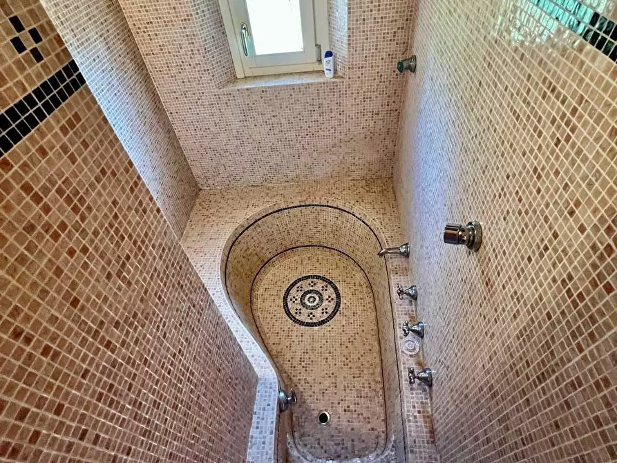 Immagine 26 di Villa in vendita  a Casciana Terme Lari