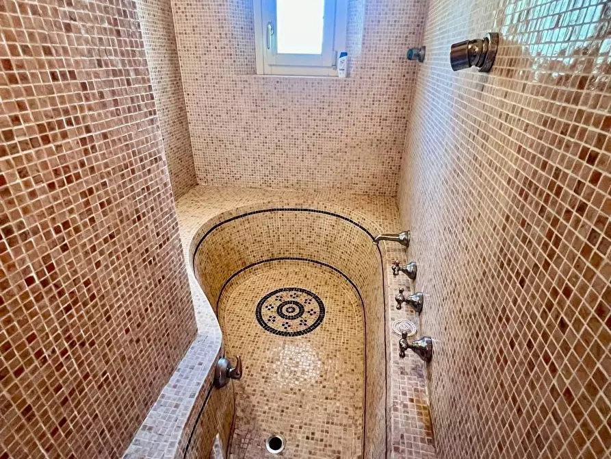 Immagine 27 di Villa in vendita  a Casciana Terme Lari