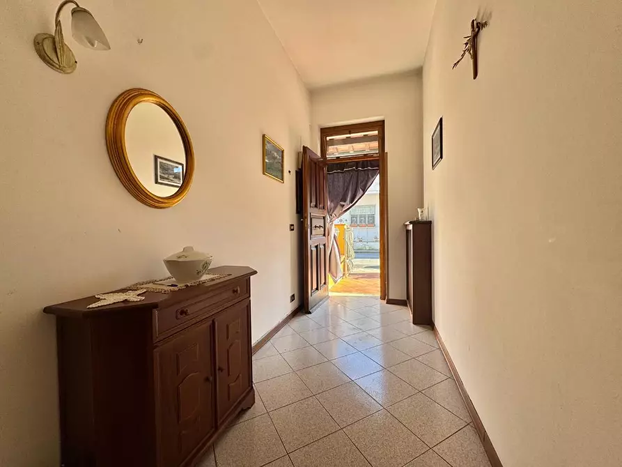 Immagine 5 di Appartamento in vendita  a Viareggio