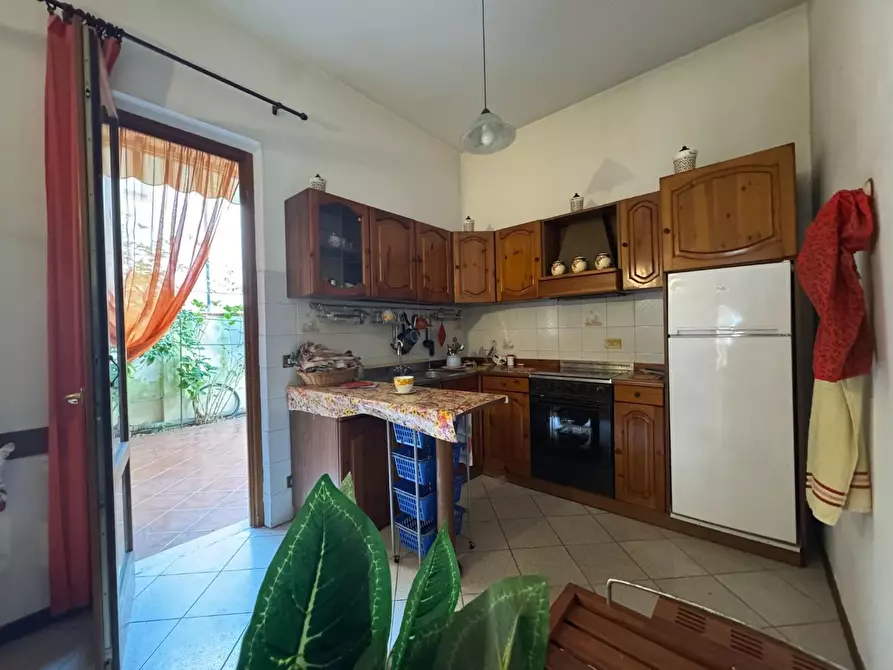 Immagine 10 di Appartamento in vendita  a Viareggio