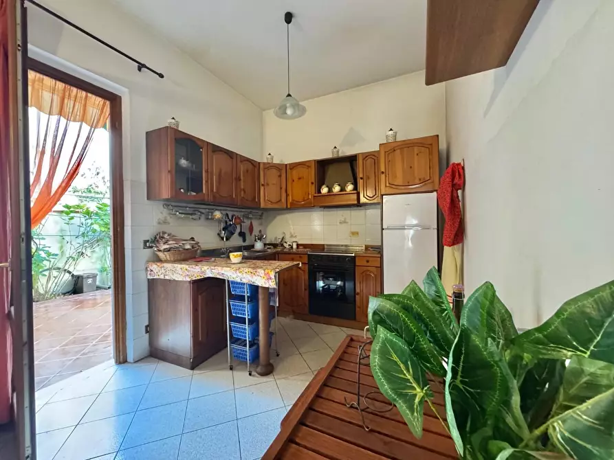 Immagine 21 di Appartamento in vendita  a Viareggio