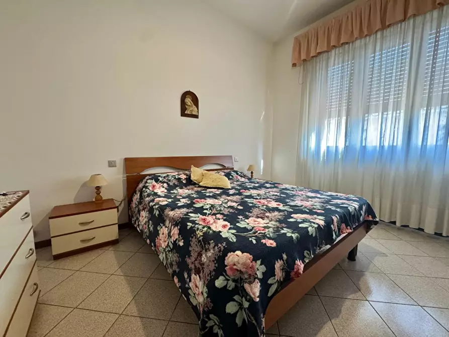 Immagine 19 di Appartamento in vendita  a Viareggio