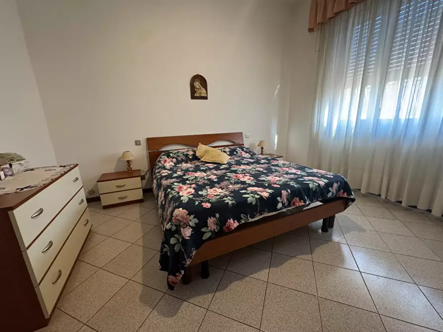 Immagine 18 di Appartamento in vendita  a Viareggio