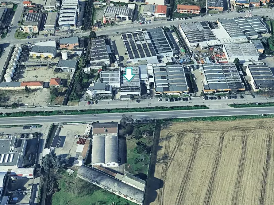 Immagine 2 di Capannone industriale in vendita  a Vigevano