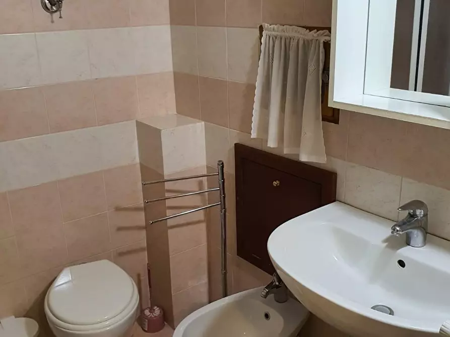 Immagine 17 di Appartamento in affitto  a Siena