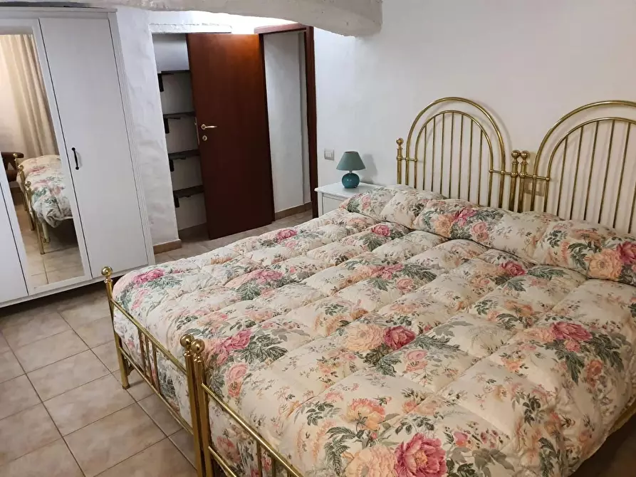 Immagine 13 di Appartamento in affitto  a Siena