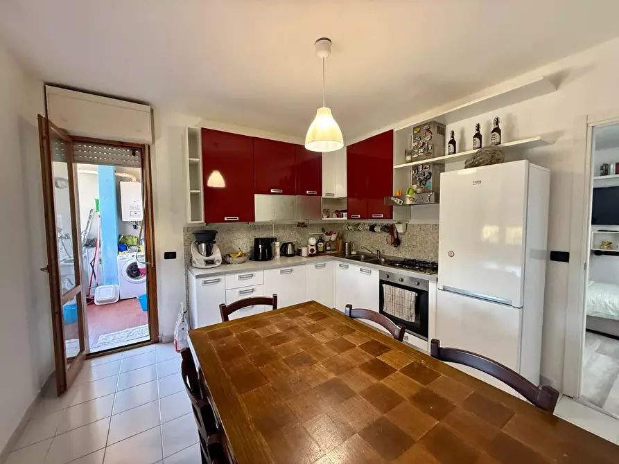 Immagine 14 di Appartamento in vendita  a Carrara