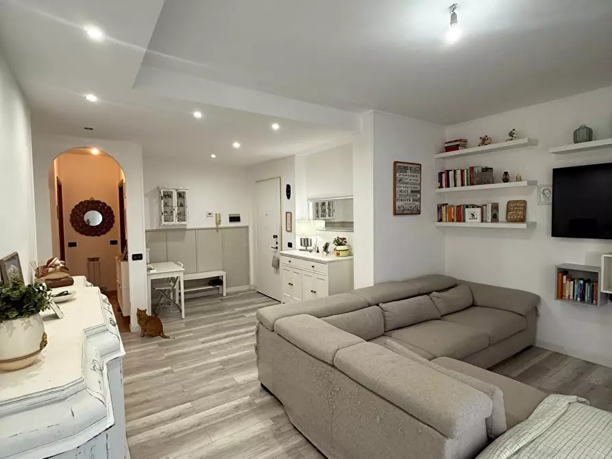 Immagine 5 di Appartamento in vendita  a Carrara