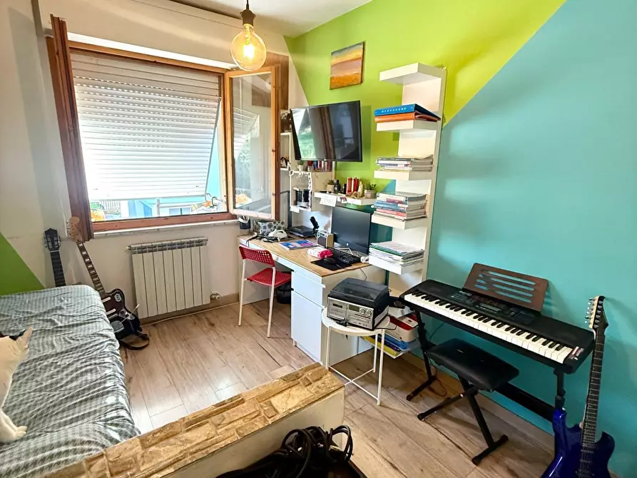 Immagine 11 di Appartamento in vendita  a Carrara