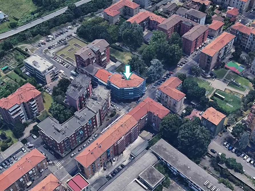 Immagine 2 di Negozio in vendita  a Pioltello