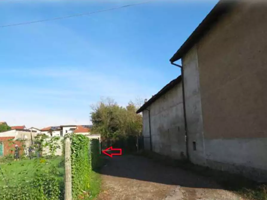 Immagine 3 di Garage in vendita  a Nerviano