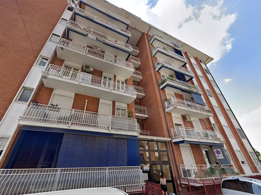 Immagine 4 di Garage in vendita  a Baranzate