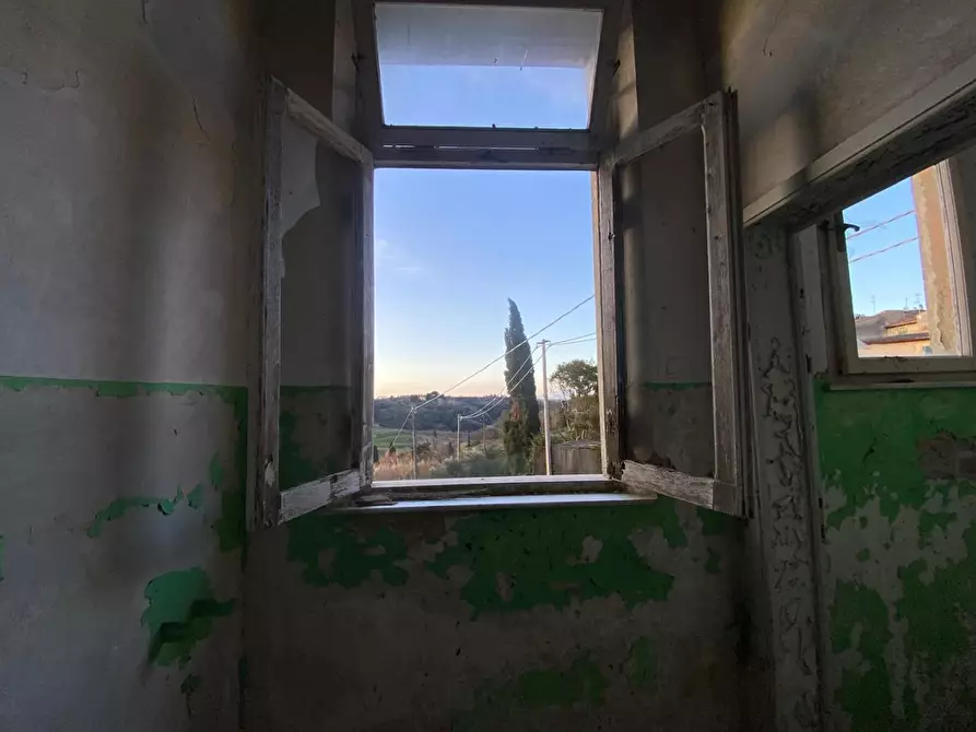 Immagine 22 di Villa in vendita  a Casciana Terme Lari