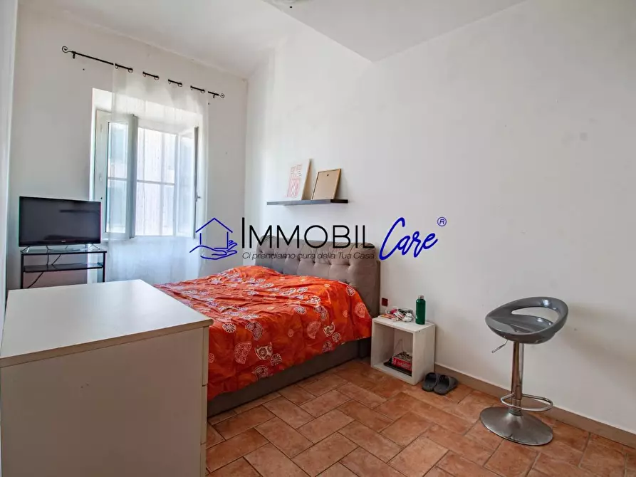 Immagine 5 di Appartamento in vendita  a Livorno