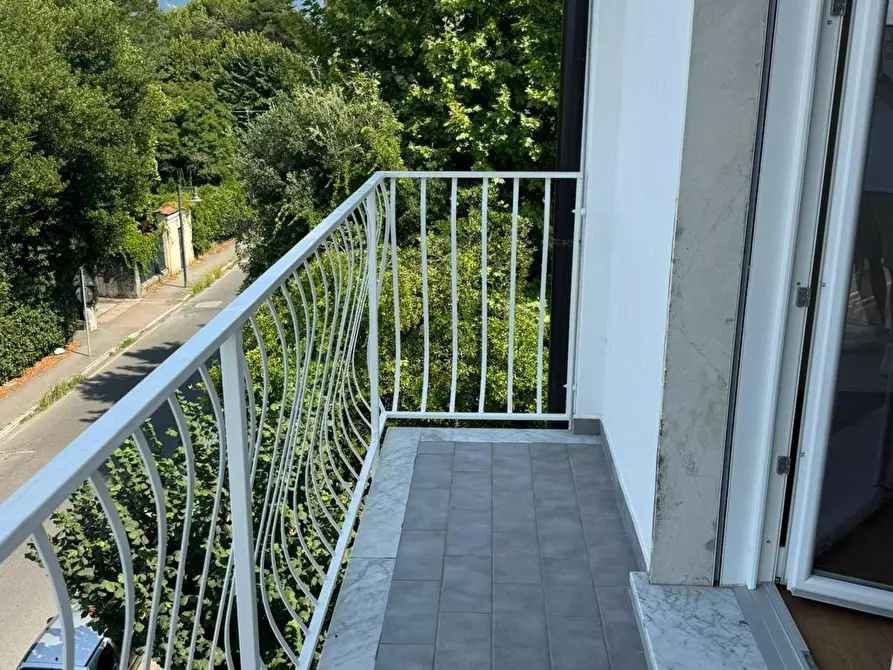 Immagine 14 di Appartamento in vendita  a Massa