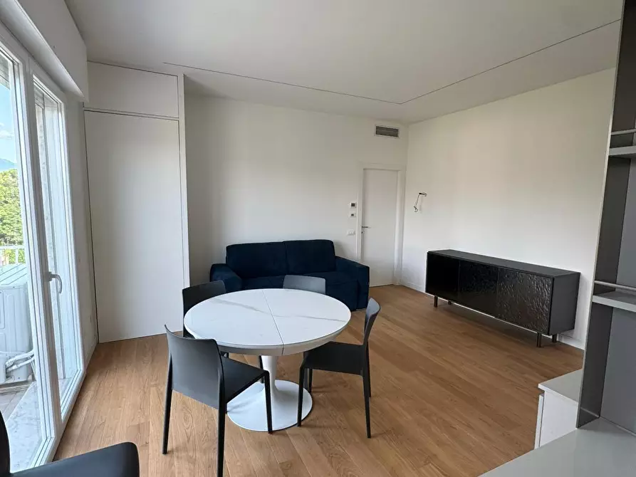 Immagine 2 di Appartamento in vendita  a Massa