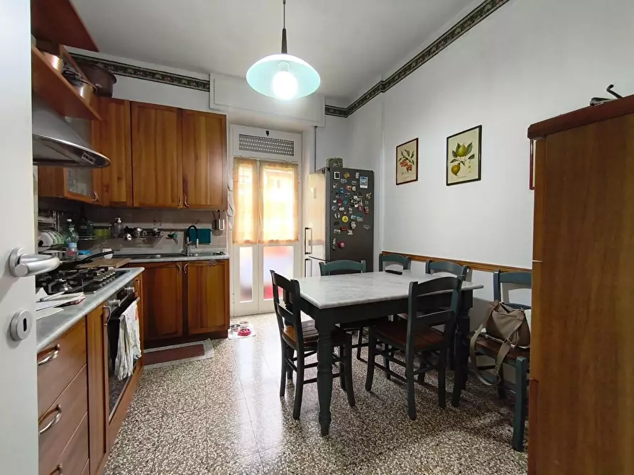 Immagine 9 di Appartamento in vendita  a Carrara