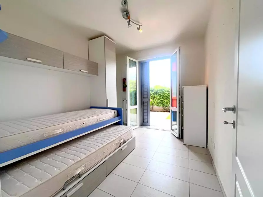 Immagine 11 di Appartamento in vendita  a Massa