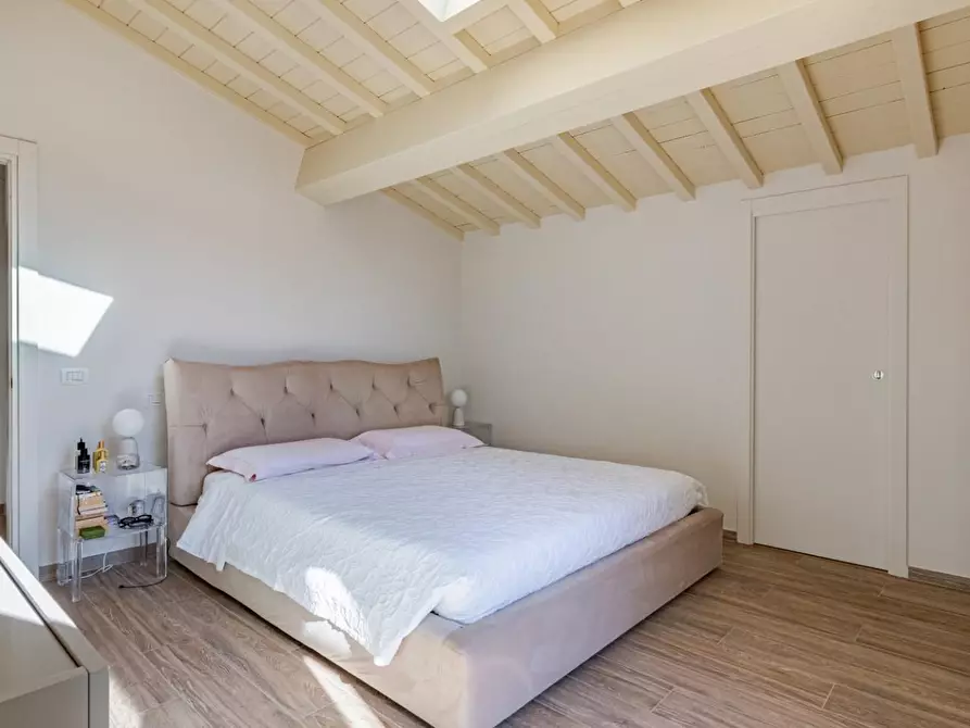 Immagine 11 di Appartamento in vendita  a Pisa