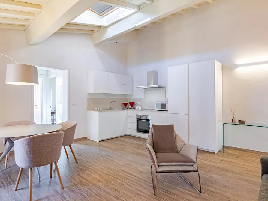 Immagine 2 di Appartamento in vendita  a Pisa