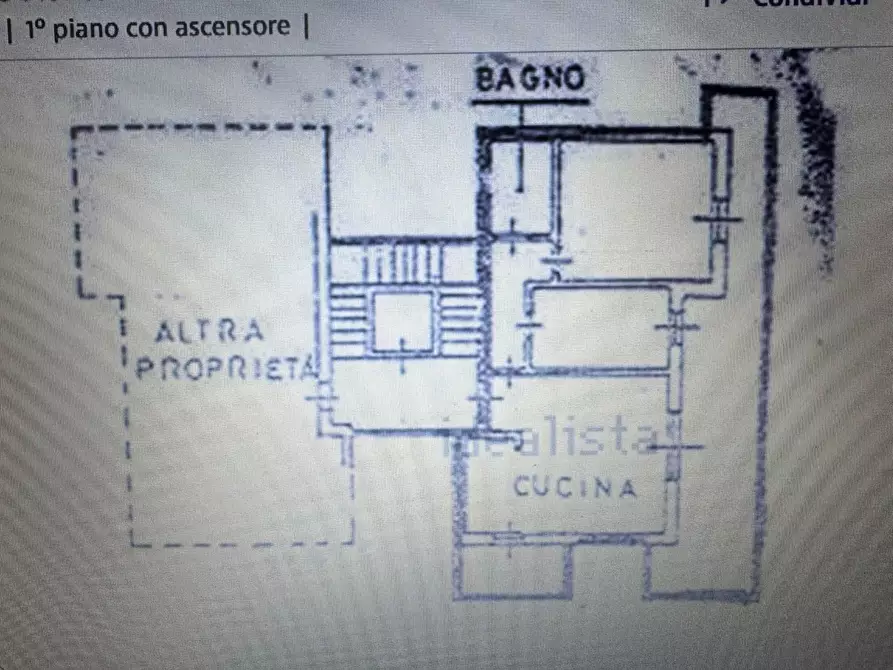 Immagine 4 di Appartamento in vendita  a Viareggio
