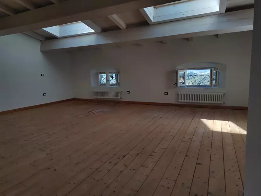 Immagine 22 di Appartamento in vendita  a Crespina Lorenzana