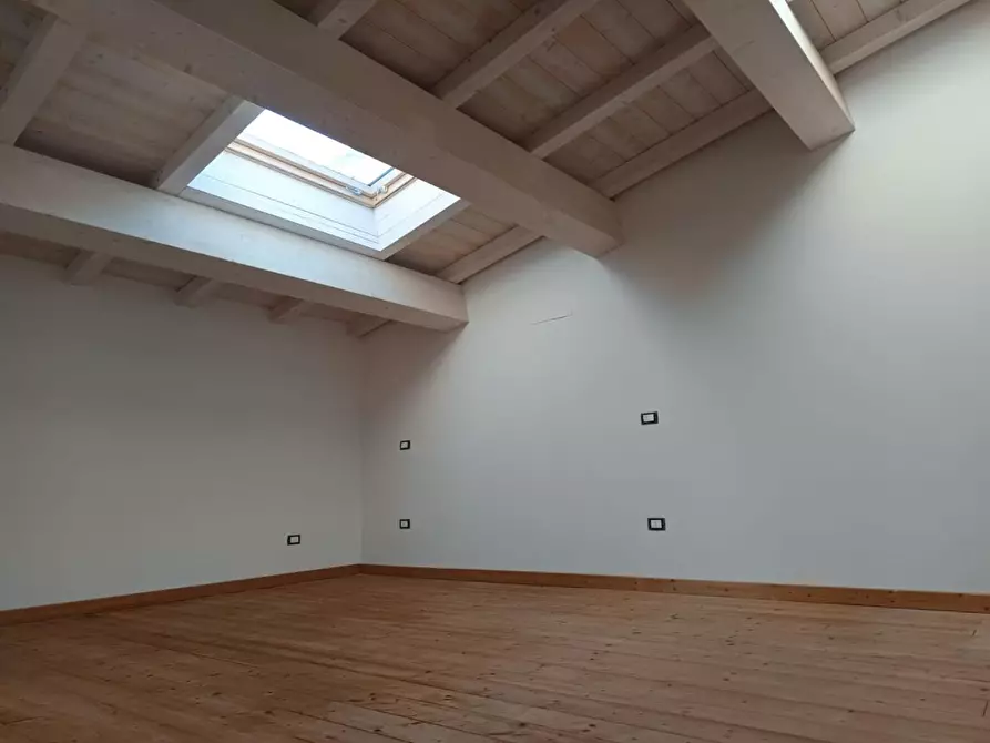 Immagine 14 di Appartamento in vendita  a Crespina Lorenzana