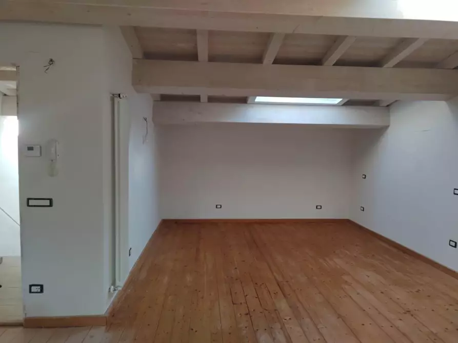 Immagine 13 di Appartamento in vendita  a Crespina Lorenzana