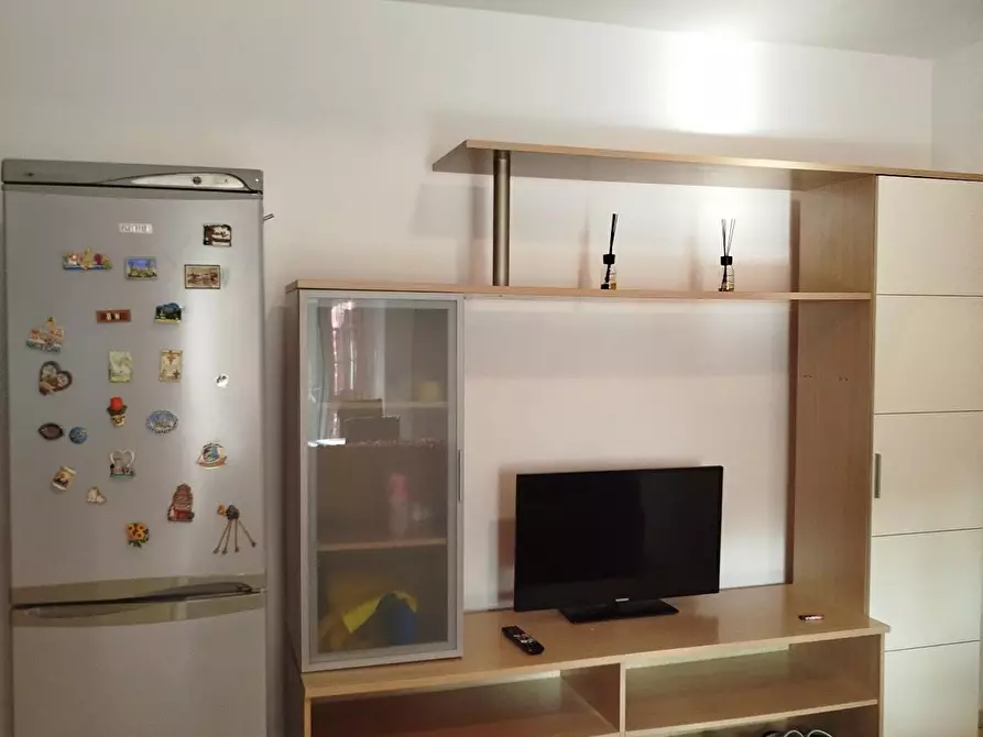 Immagine 2 di Appartamento in affitto  a Carrara