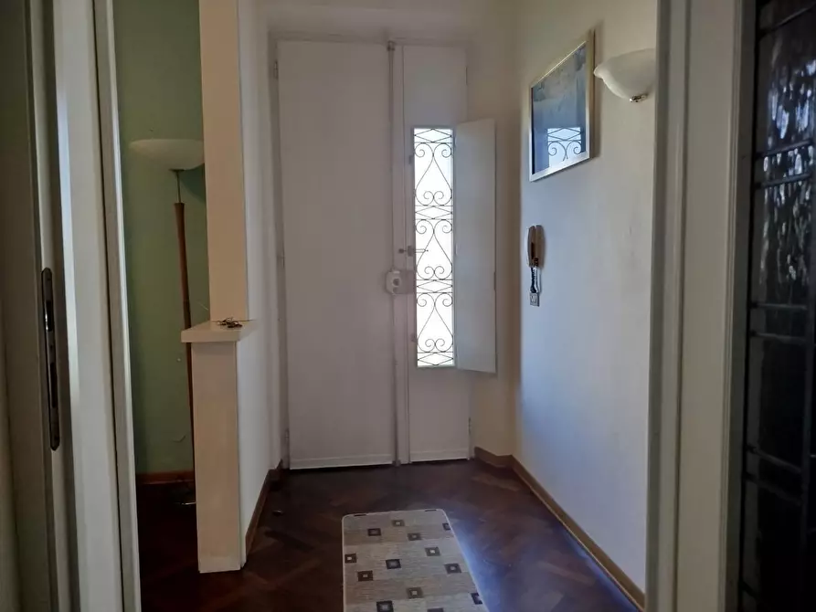 Immagine 21 di Villa in vendita  a Cascina