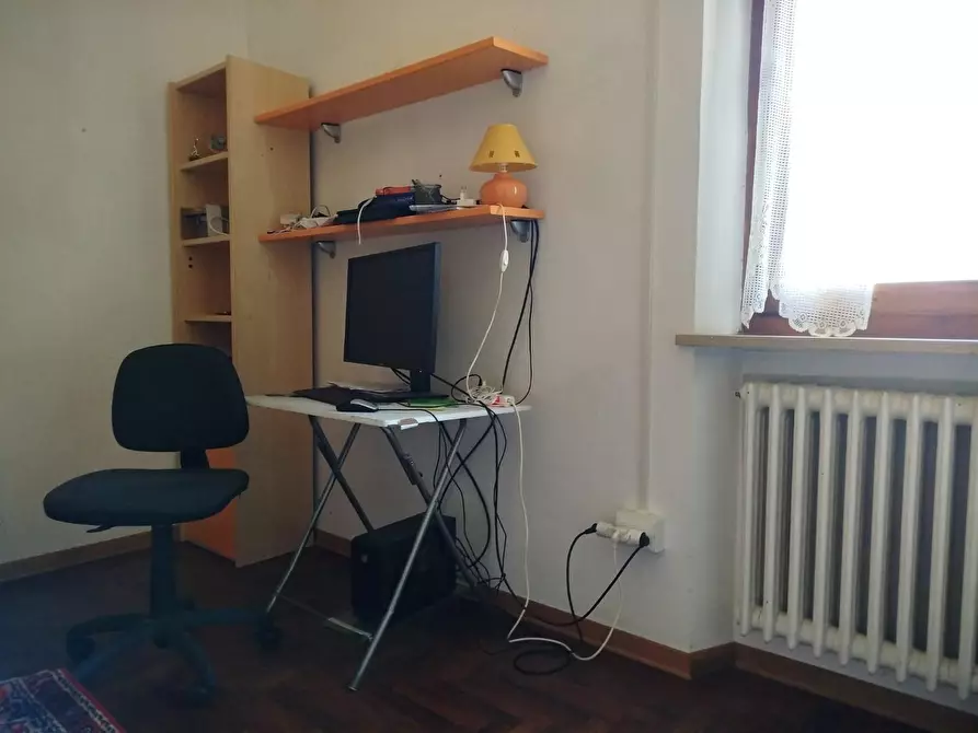 Immagine 9 di Villa in vendita  a Cascina