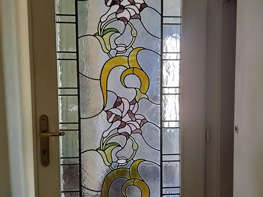 Immagine 17 di Villa in vendita  a Cascina