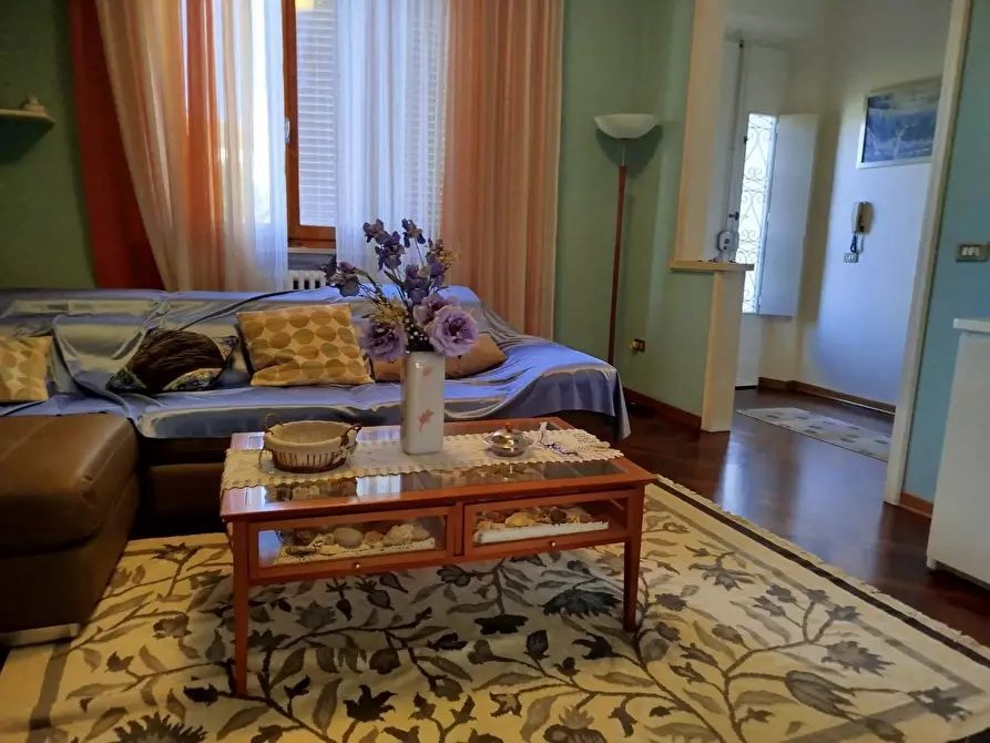 Immagine 23 di Villa in vendita  a Cascina