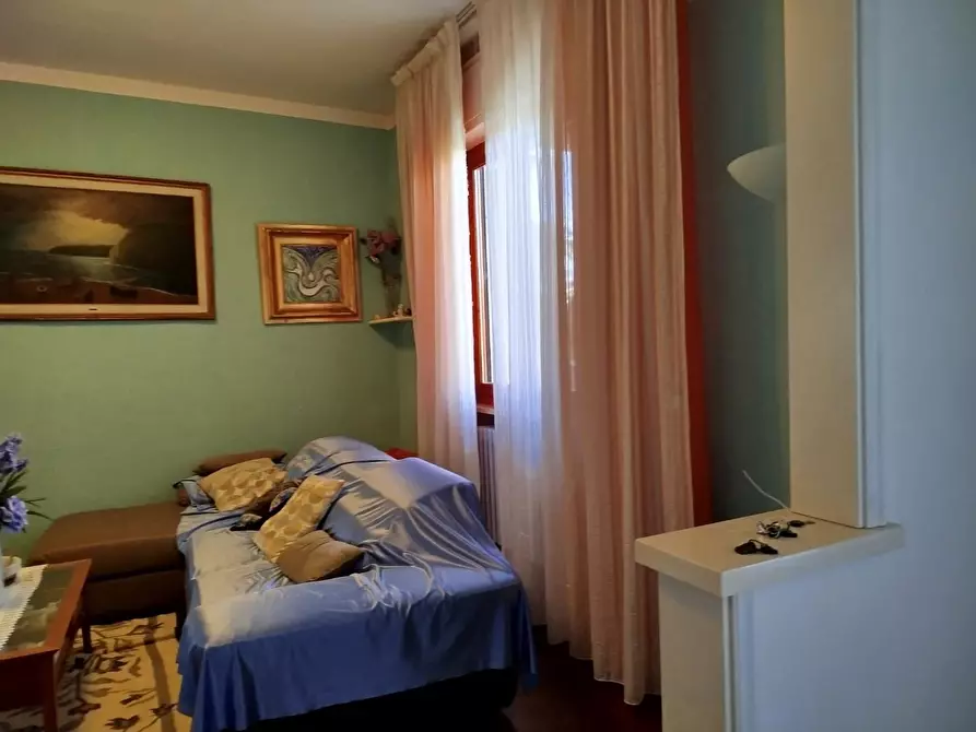 Immagine 22 di Villa in vendita  a Cascina