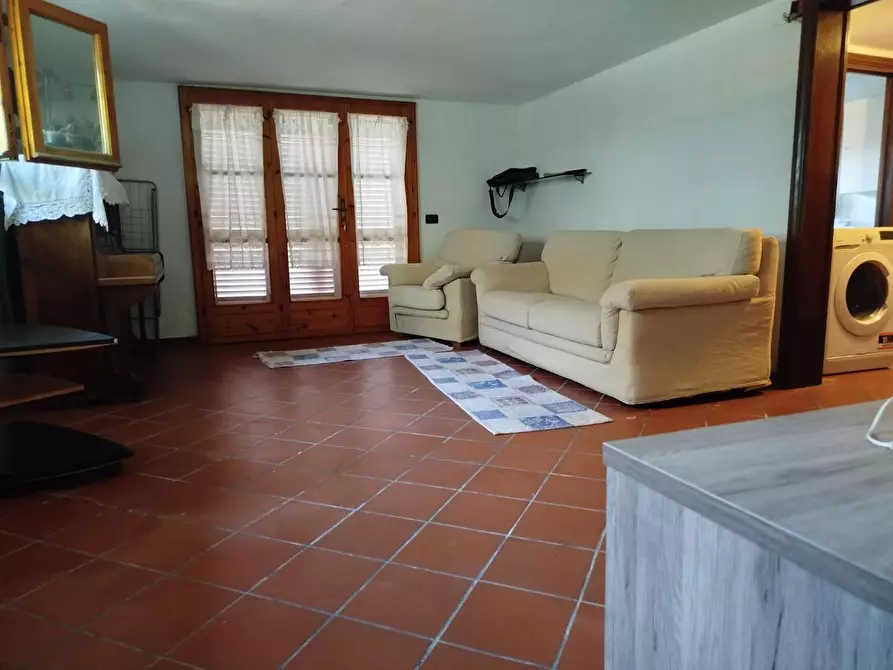 Immagine 14 di Villa in vendita  a Cascina