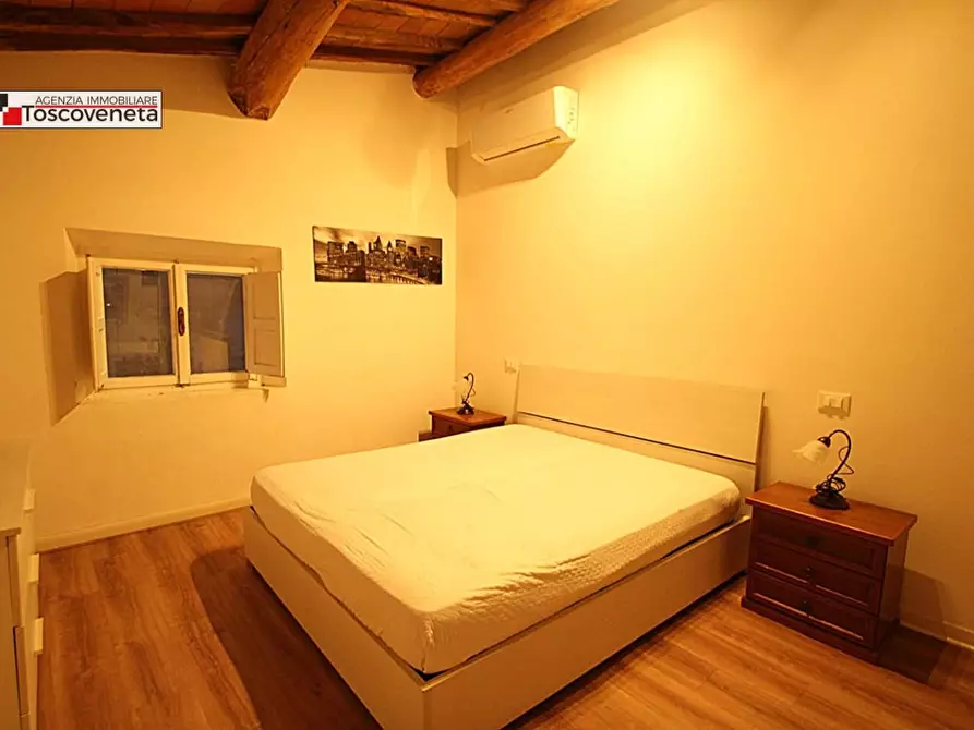 Immagine 10 di Appartamento in affitto  a Lucca