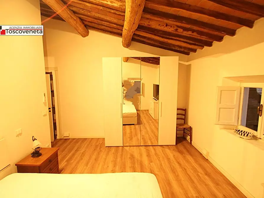 Immagine 9 di Appartamento in affitto  a Lucca