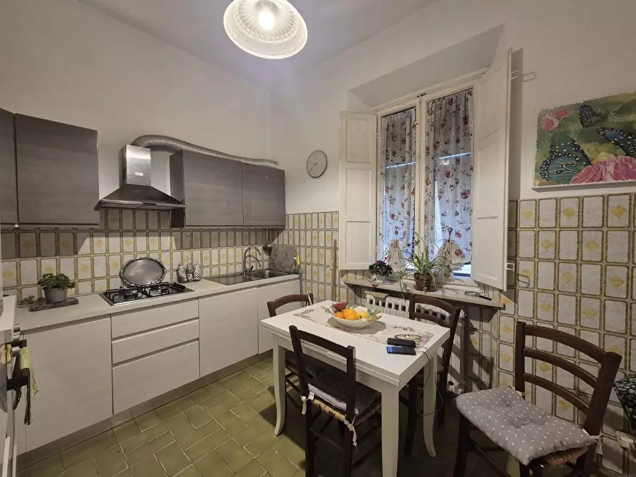 Immagine 14 di Appartamento in vendita  a Lucca