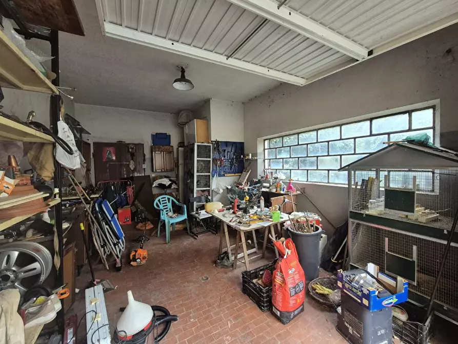 Immagine 29 di Appartamento in vendita  a Lucca