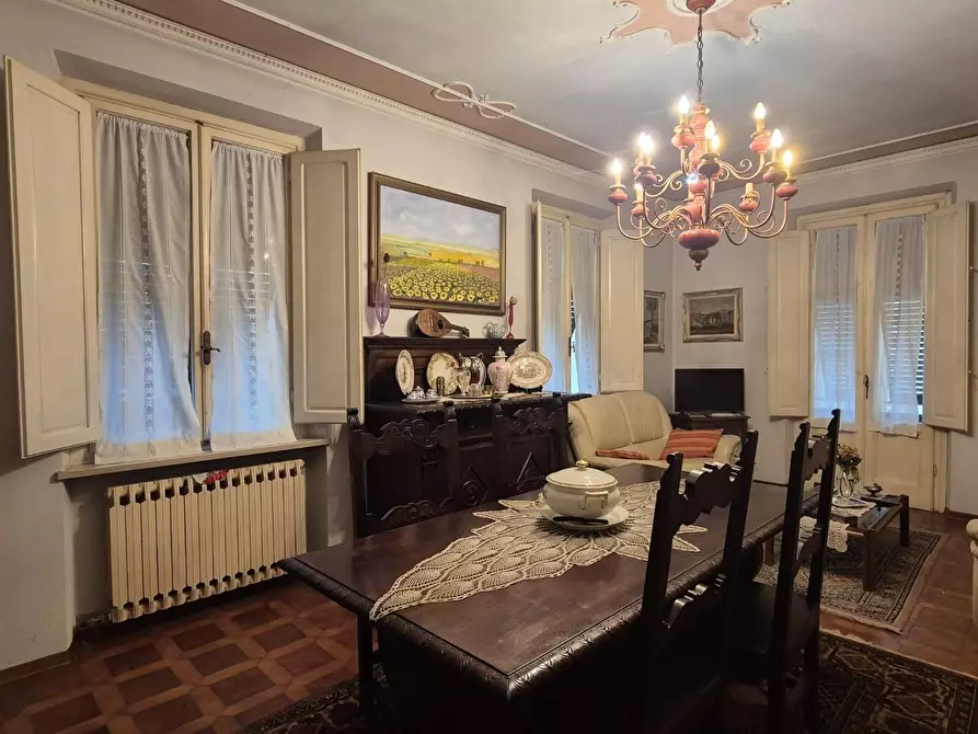 Immagine 10 di Appartamento in vendita  a Lucca